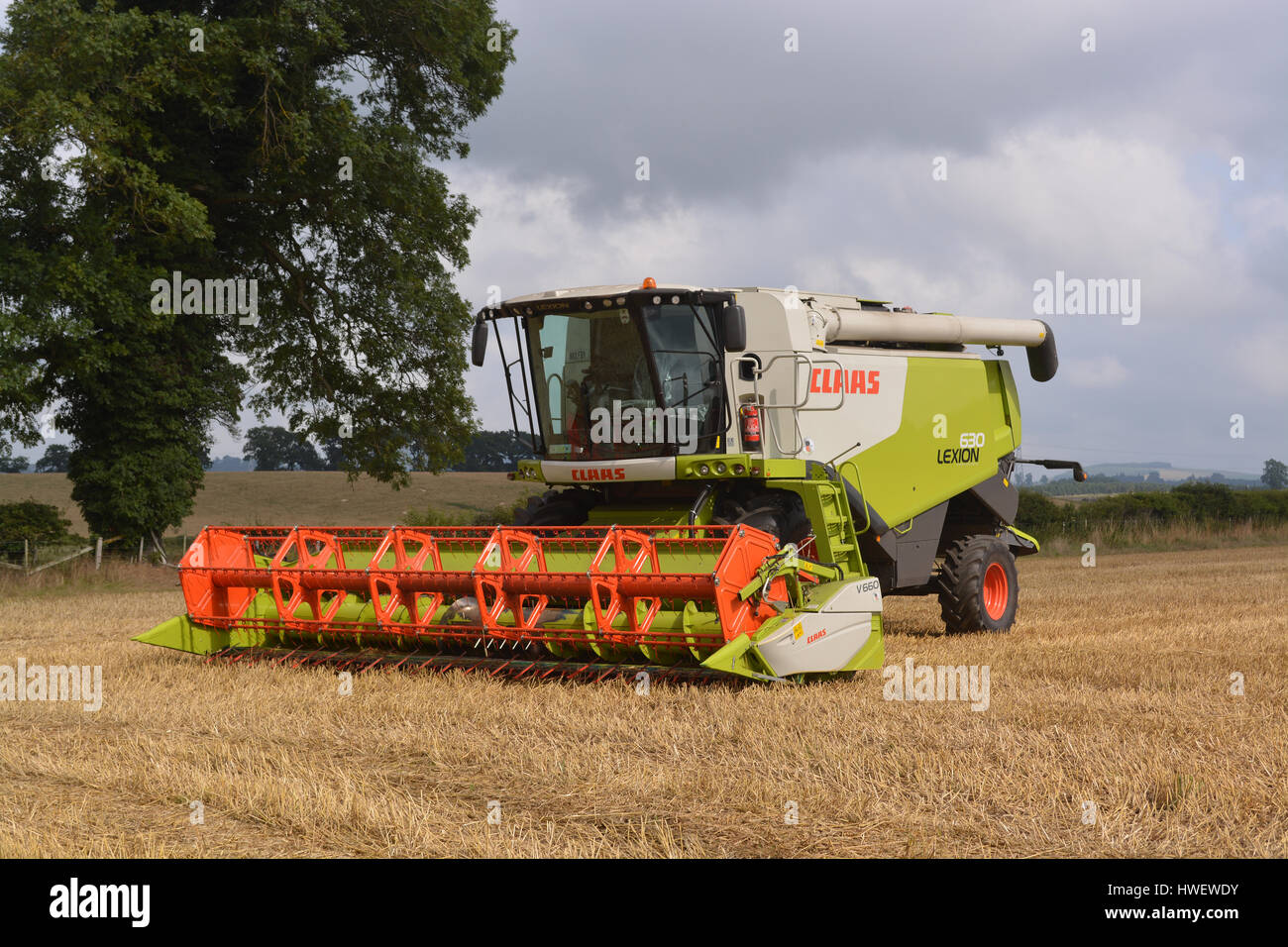 1 630 Combine Harvester Uk Stock Photos High Res Pictures And Images