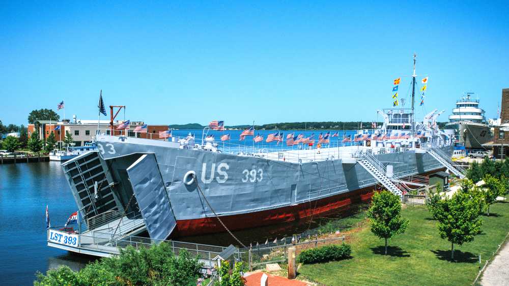 10+ Reasons To Visit The Uss Lst 393 Museum: A Mustsee Attraction ...