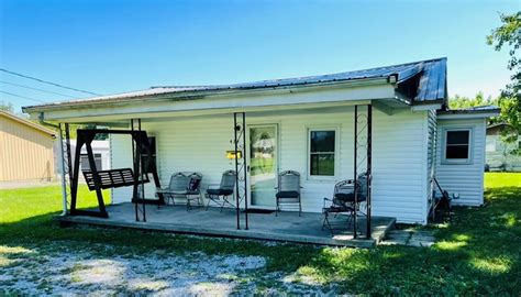 424 East 3Rd St Beaver Dam Ky 42320 Mls 85185 Redfin