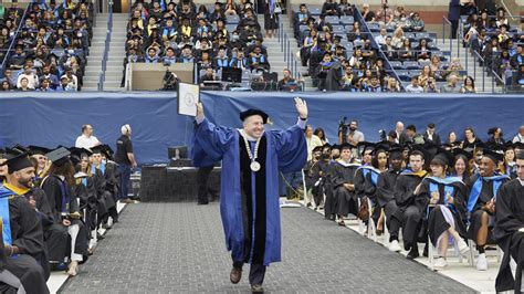 Commencement 2022 One For The Books Pace University New York