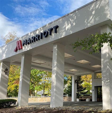 Explore The Marriott Park Ridge Property Details