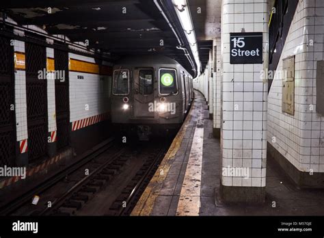 G Train Arriving To 15Th Street Prospect Park Station In Brooklyn Ny