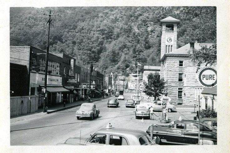 Grundy Va Flood Of 1977 West Virginia History Appalachia West Virginia