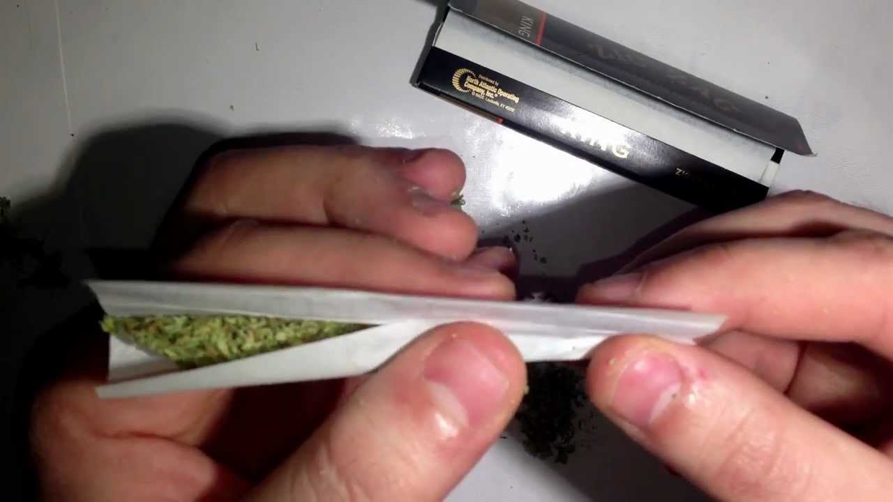 How To Roll A Perfect Joint Getting Kinda Crazy With Casey Youtube