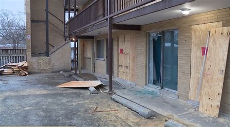 Illinois Apartment Boarded Up With Tenants Still Inside Residents