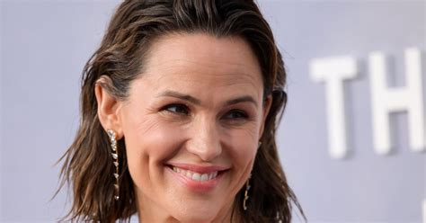 Jennifer Garner Reveals The Reason She Had A Hard Time Peeing On