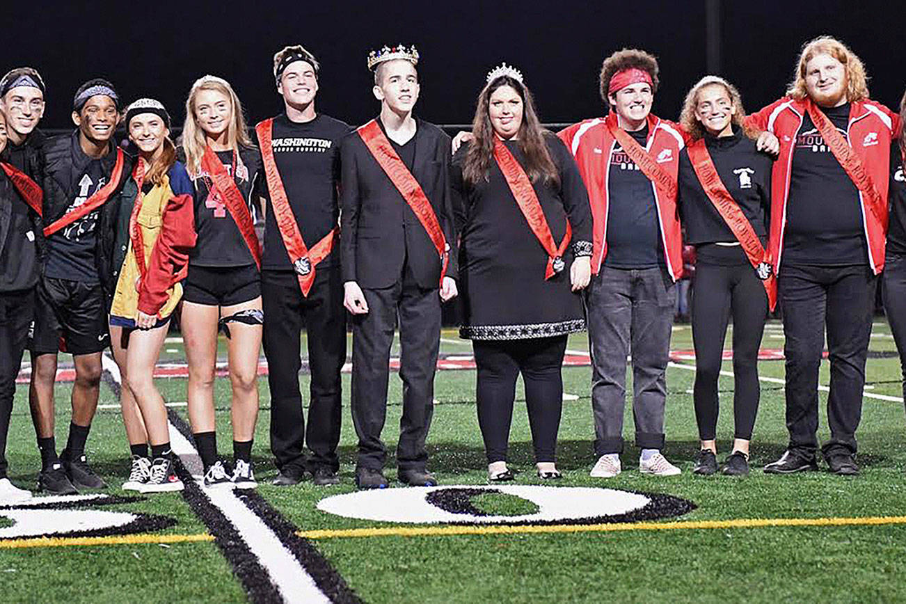 Mount Si High School Honor Special Needs Students At Homecoming Game