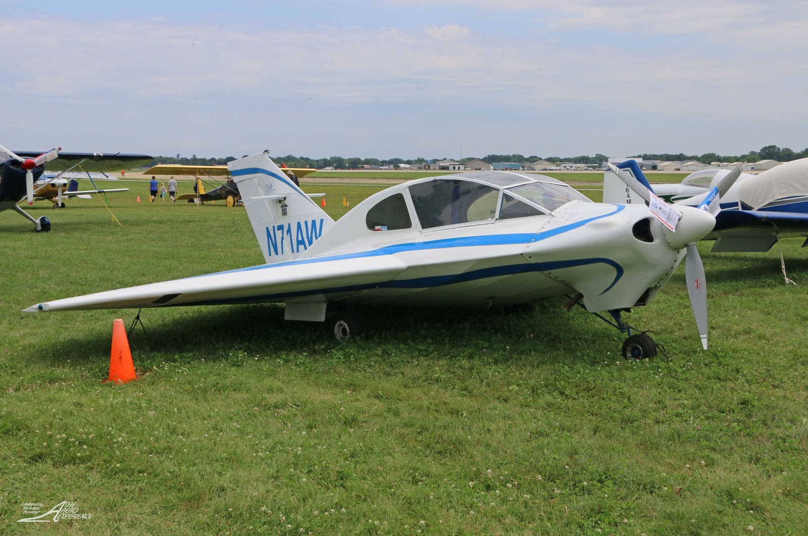 The Aero Experience Eaa Airventure Oshkosh 2017 Airshows Bomber