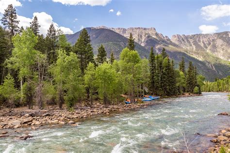 The Animas River In Durango Colorado Animas River Desert Land