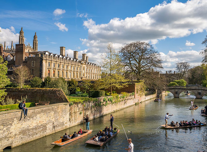 The Perfect Cambridge Day Trip Punting Pubs And More 2021