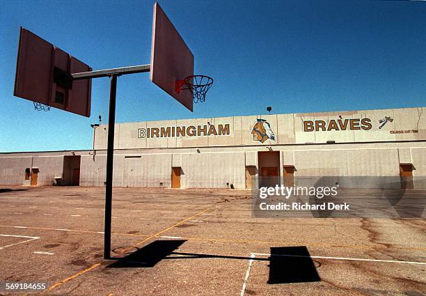 Van Nuys High School Photos And Premium High Res Pictures Getty Images