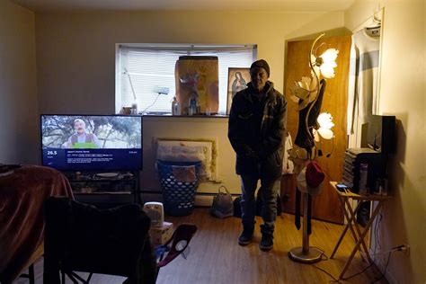 Video Of 73 Year Old Boarded Up Inside His Illinois Apartment Sparks